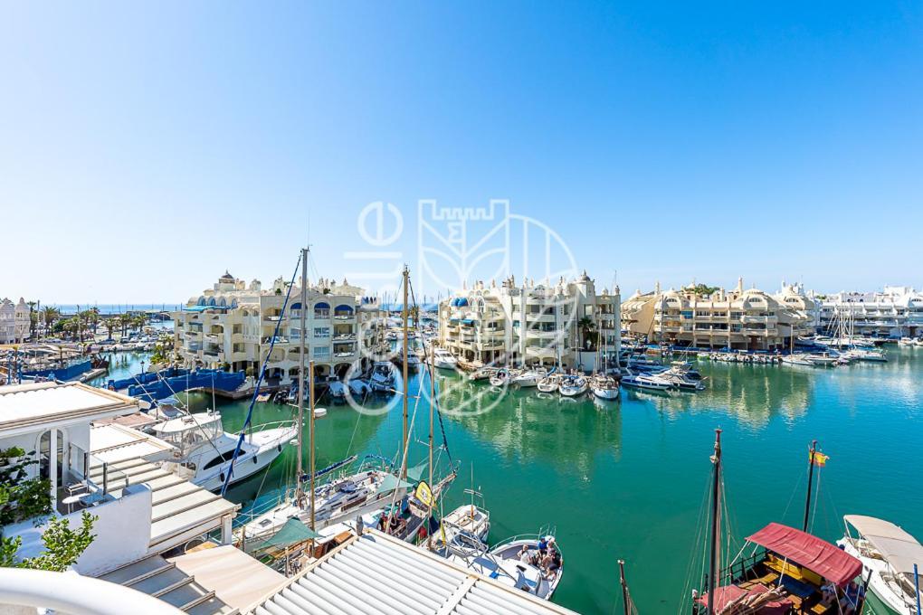 Puerto De Benalmadena Apartamento Vacacional Con Vistas Al Mar Y Yates Tres Habitaciones 2 Banos Eksteriør billede